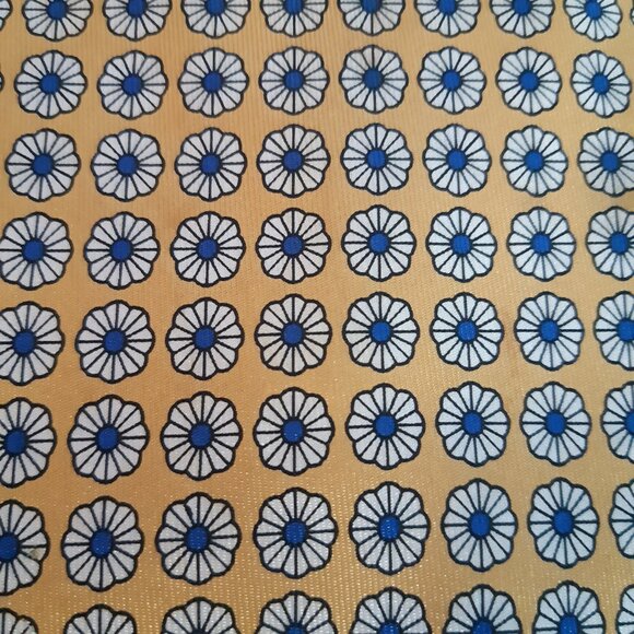 Leonardo Strelli Tie Rack 100% Silk Tie Golden Yellow w/ White & Blue Pattern - Picture 10 of 12